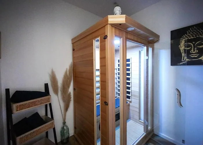 L\'Instant T 4* Balneo, Sauna Et Parking Prive